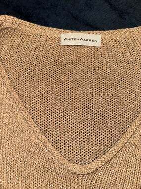 WHITE + WARREN SHIMMERY GOLD METALLIC KNIT SHORT SLEEVED SLOUCHY SWEATER
